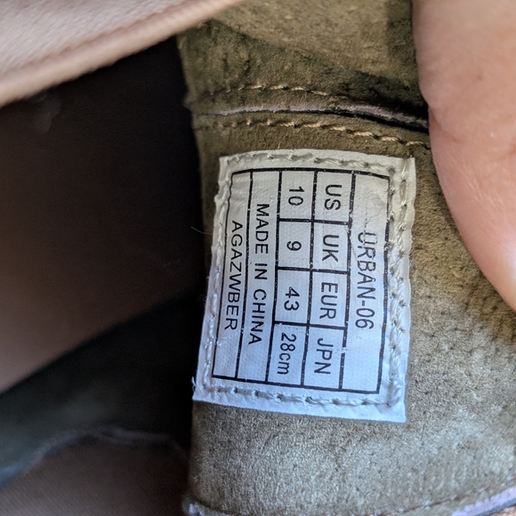 Stylish Tan Chelsea Boots for Men - Picture 10 of 10